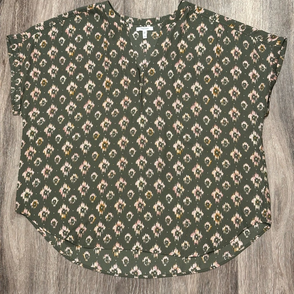 Maurice’s Green Patterned Women's Top